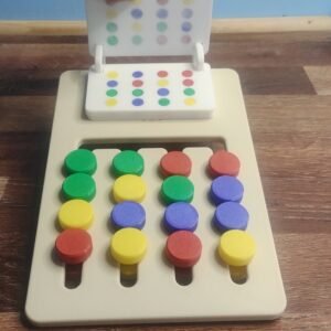Puzzle de Lógica “Código de Colores” 3D – Desafío Mental